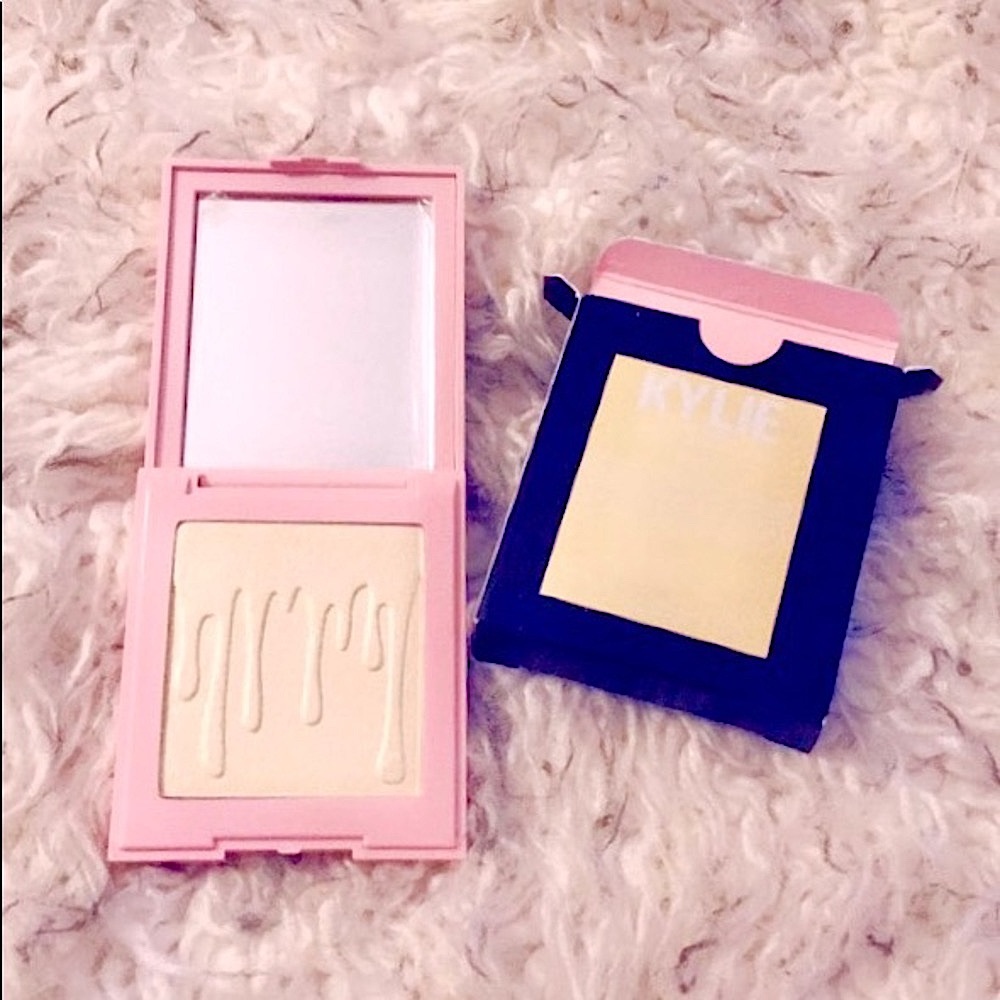 *HOST PICK* Kylie Cosmetics Kylighter in Quartz